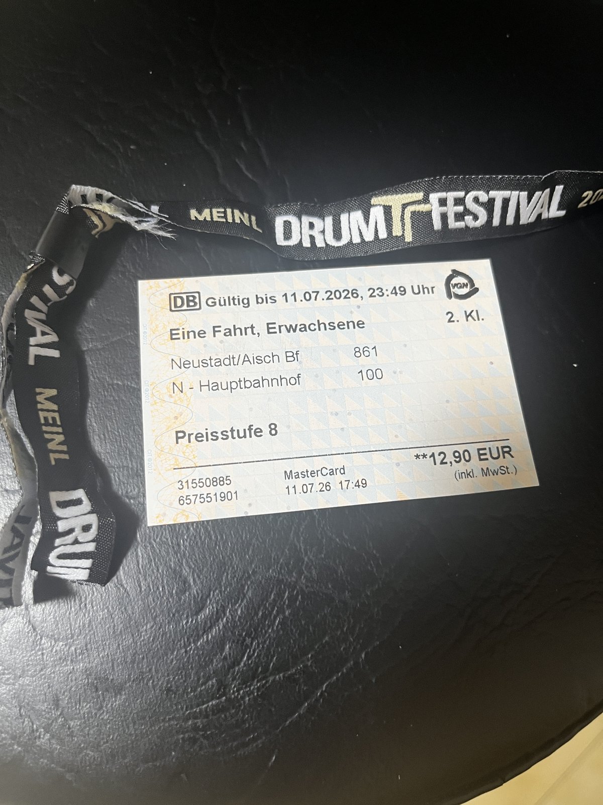 Meinl Drum Festival のリストバンドと、帰りに買った DB の切符